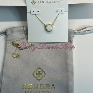 Defective Kendra Scott Volleyball Gold Pendant Necklace White Mother Pearl New✨